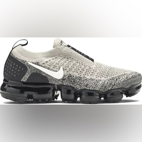 Nike VaporMax Moc 2 ‘Moon Particle’ - Picture 2 of 4